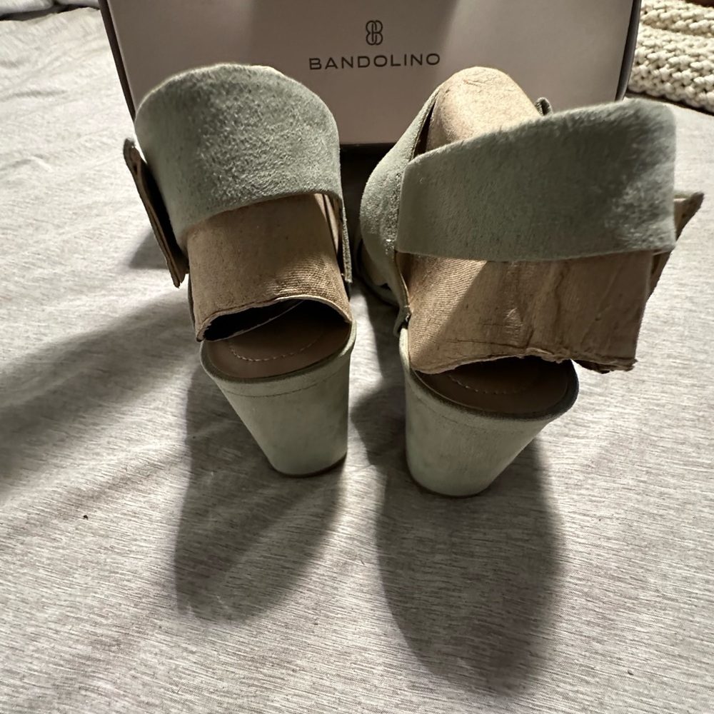 Bandolino Donna 2 heels size 7.5 new mint green - Picture 4 of 6